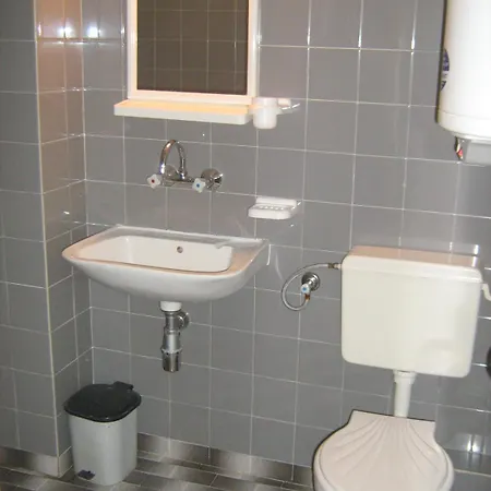 Guest house Slavi 2*