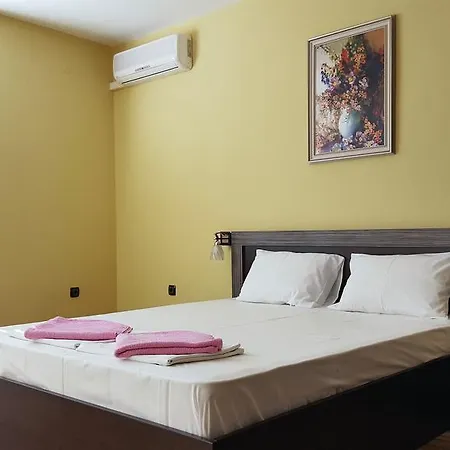 Slavi Guest house 2*